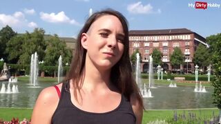 Német turista pipi kültéri anális kefélése