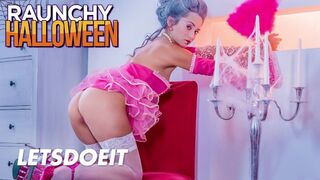 Shrima Malati maszkos koros szeretővel ünnepli halloween-t erőszakos dugással