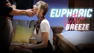 Cuki fiatal Breezy Bri kinky hangulatban csábítja a nevelő atyja barátját csábító alsóruhában