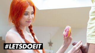 Gisha Forza gigászi cicis vörös bombe egy fánkot érő brutális dugásért