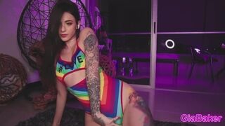 Gia_baker szexi tánca és vad masztija webkamerán