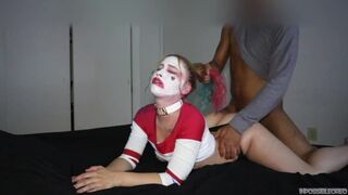 Harley quinn keményen cidázza a bazinagy dákót és lovagol rajta beleélvezésig éjszakai változatban