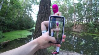 Világos Szőke fiatal szeretkezés cosplay-ben, arcra élvezés balaklaván