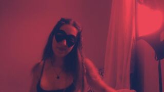 Fiatal cosplay kisasszony peckezik a tanár segítségével 2. rész